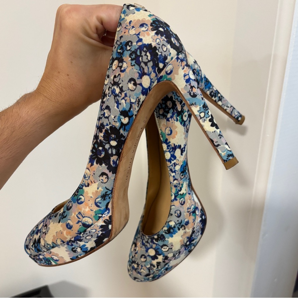 Floral Patterned High Heels rounded toe